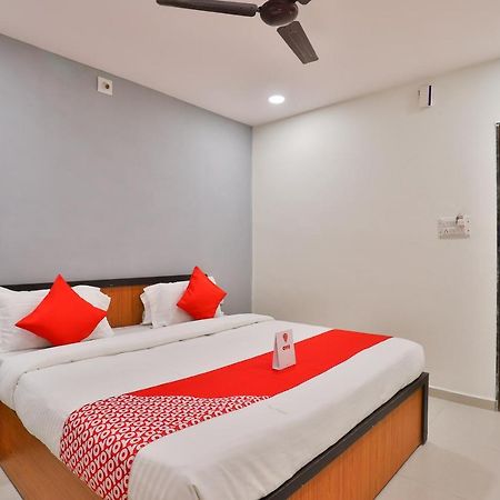 Oyo 16675 Hotel Shri Krishna Inn Surat Eksteriør billede