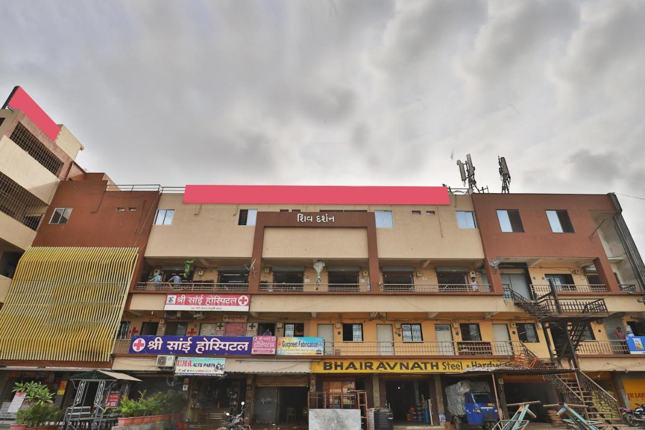 Oyo 16675 Hotel Shri Krishna Inn Surat Eksteriør billede