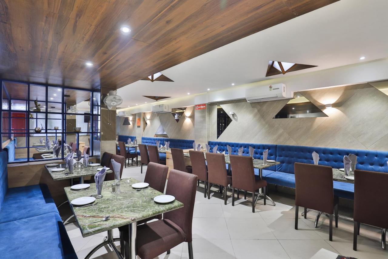 Oyo 16675 Hotel Shri Krishna Inn Surat Eksteriør billede